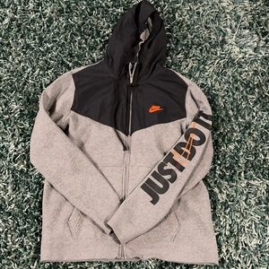 Nike full zip sweat shirt size L